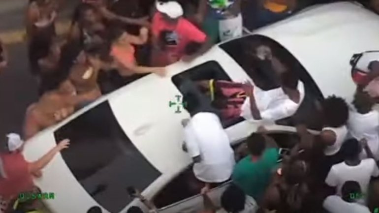 Ξέφρενο πάρτι στη Φλόριντα – Οι πυροβολισμοί και τα λεφτά